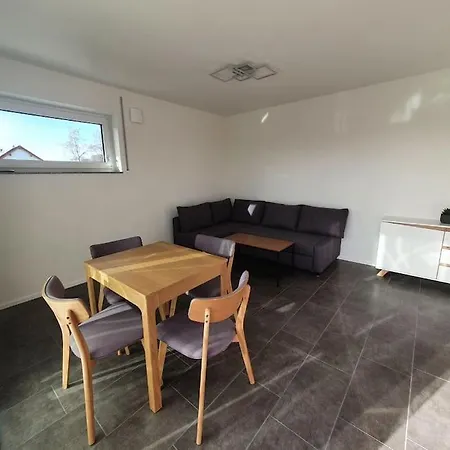 Edle In Neubau Апартаменты Ридлинген